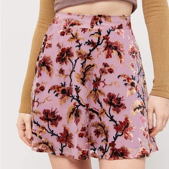 Urban Outfitters Dresses & Skirts - Urban Outfitters tinsley burnout velvet mini skirt. Size small